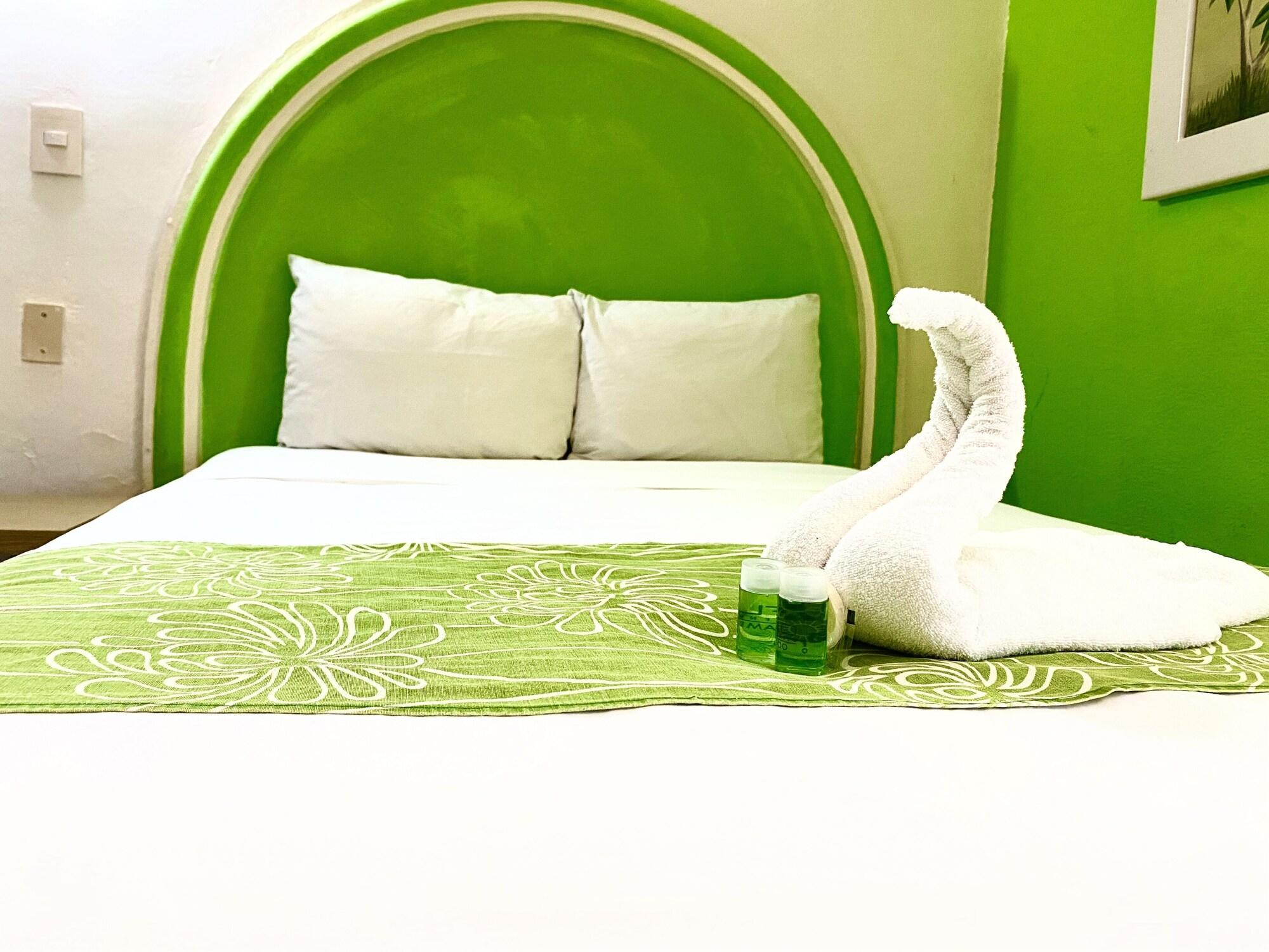 Hotel Hc Internacional Канкун Екстериор снимка