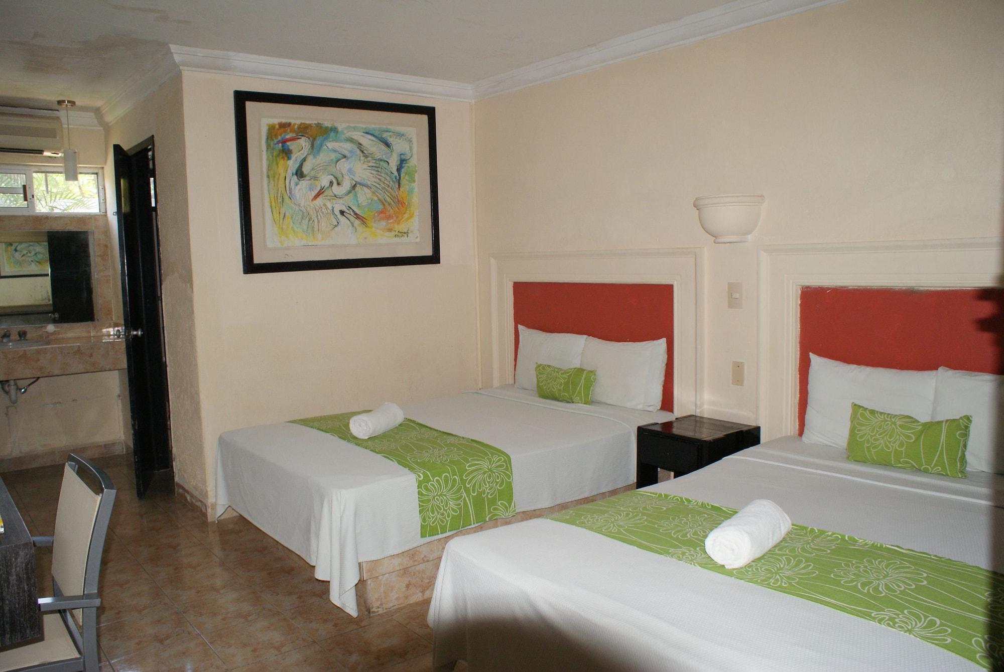 Hotel Hc Internacional Канкун Екстериор снимка