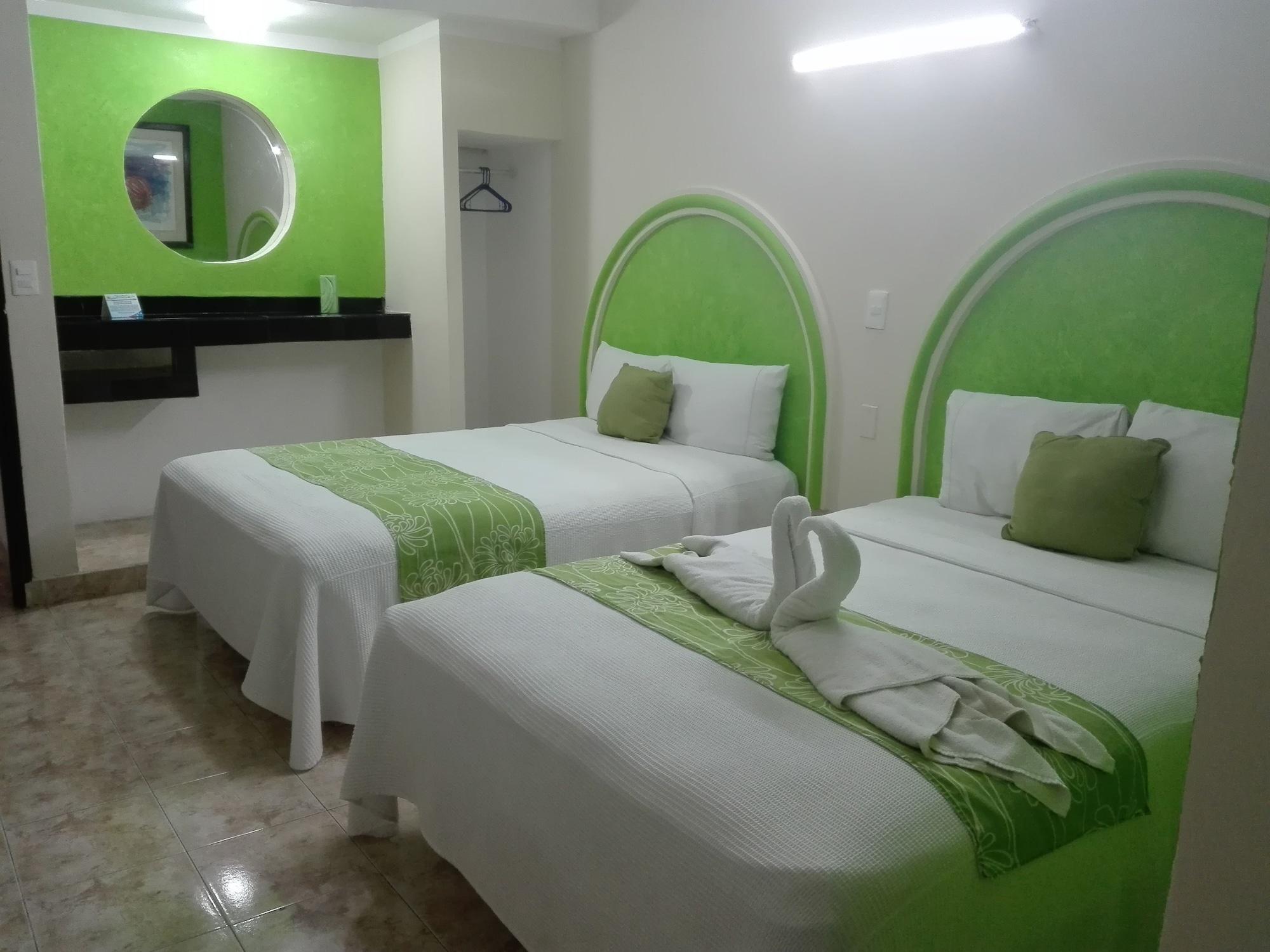 Hotel Hc Internacional Канкун Екстериор снимка