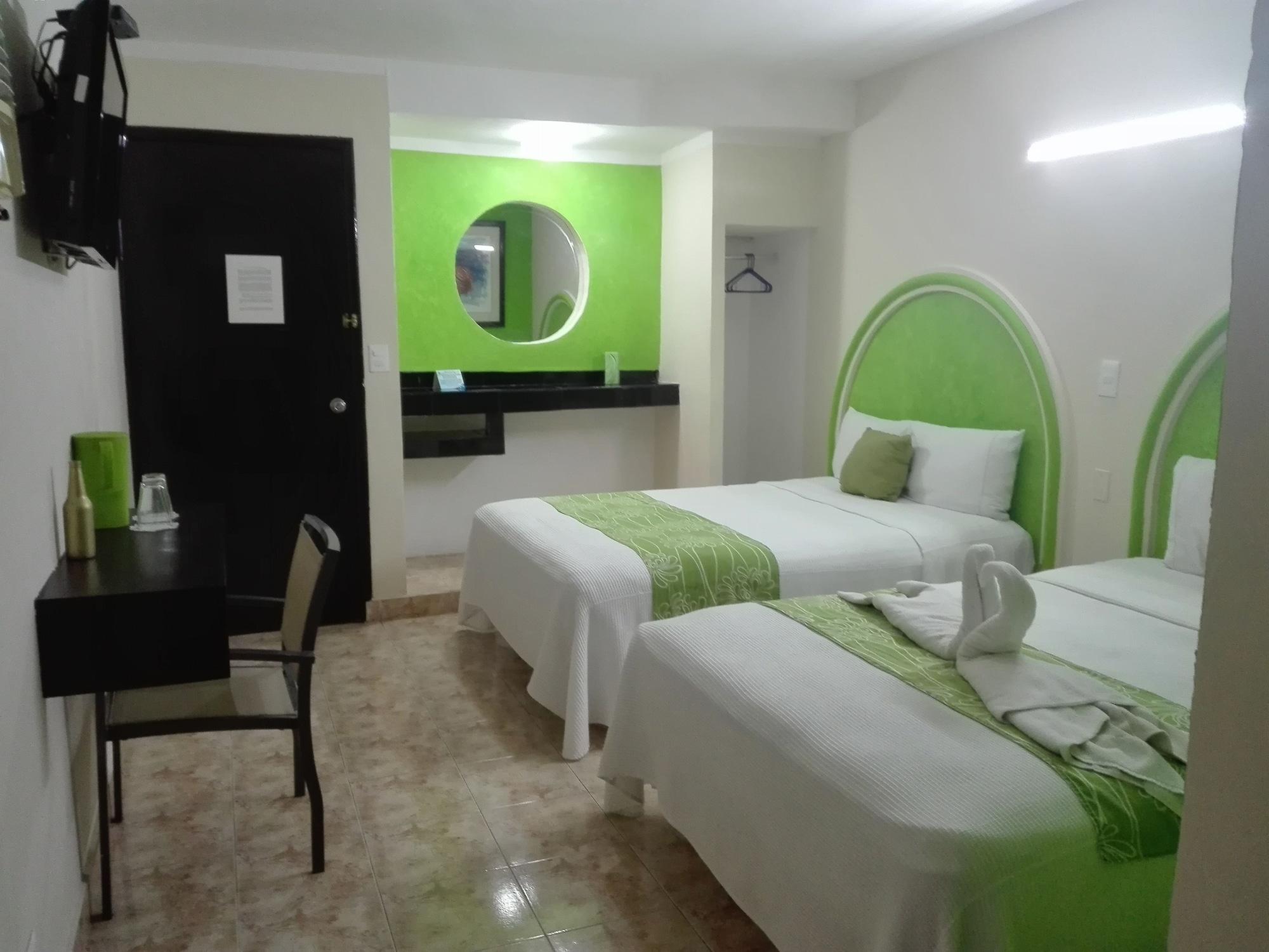 Hotel Hc Internacional Канкун Екстериор снимка