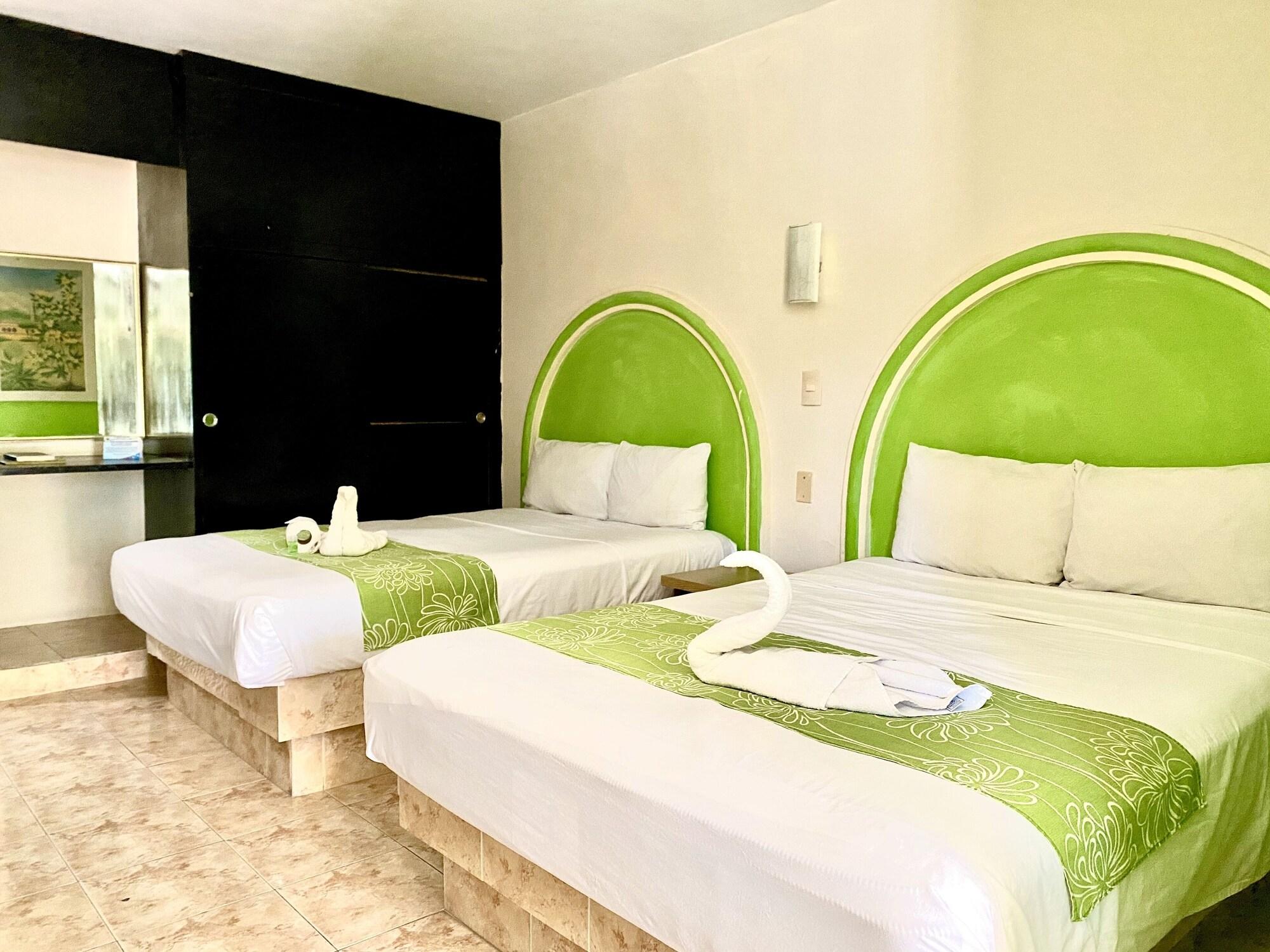 Hotel Hc Internacional Канкун Екстериор снимка