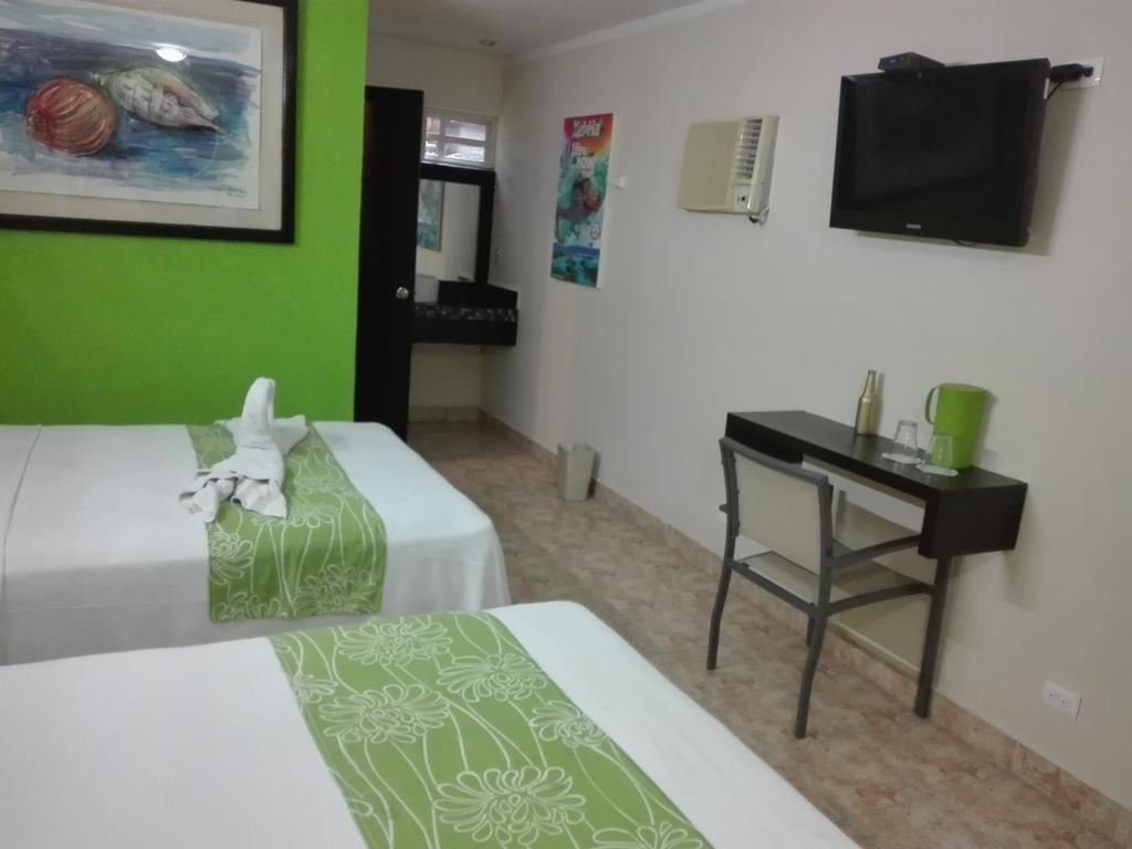 Hotel Hc Internacional Канкун Екстериор снимка