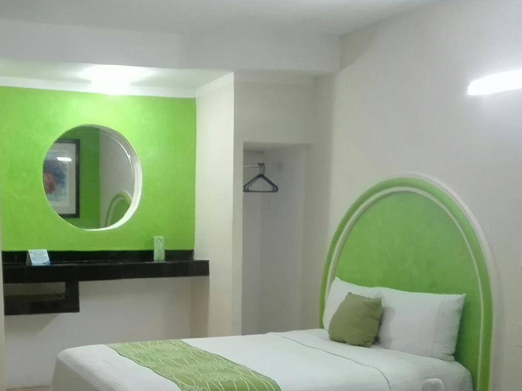 Hotel Hc Internacional Канкун Екстериор снимка