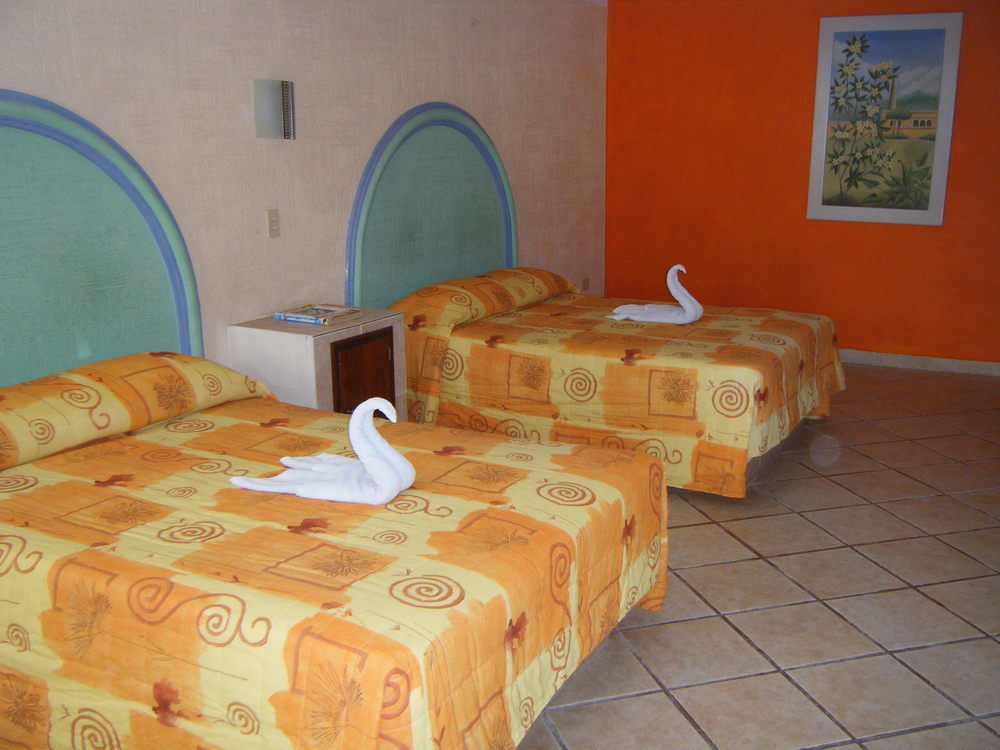 Hotel Hc Internacional Канкун Екстериор снимка