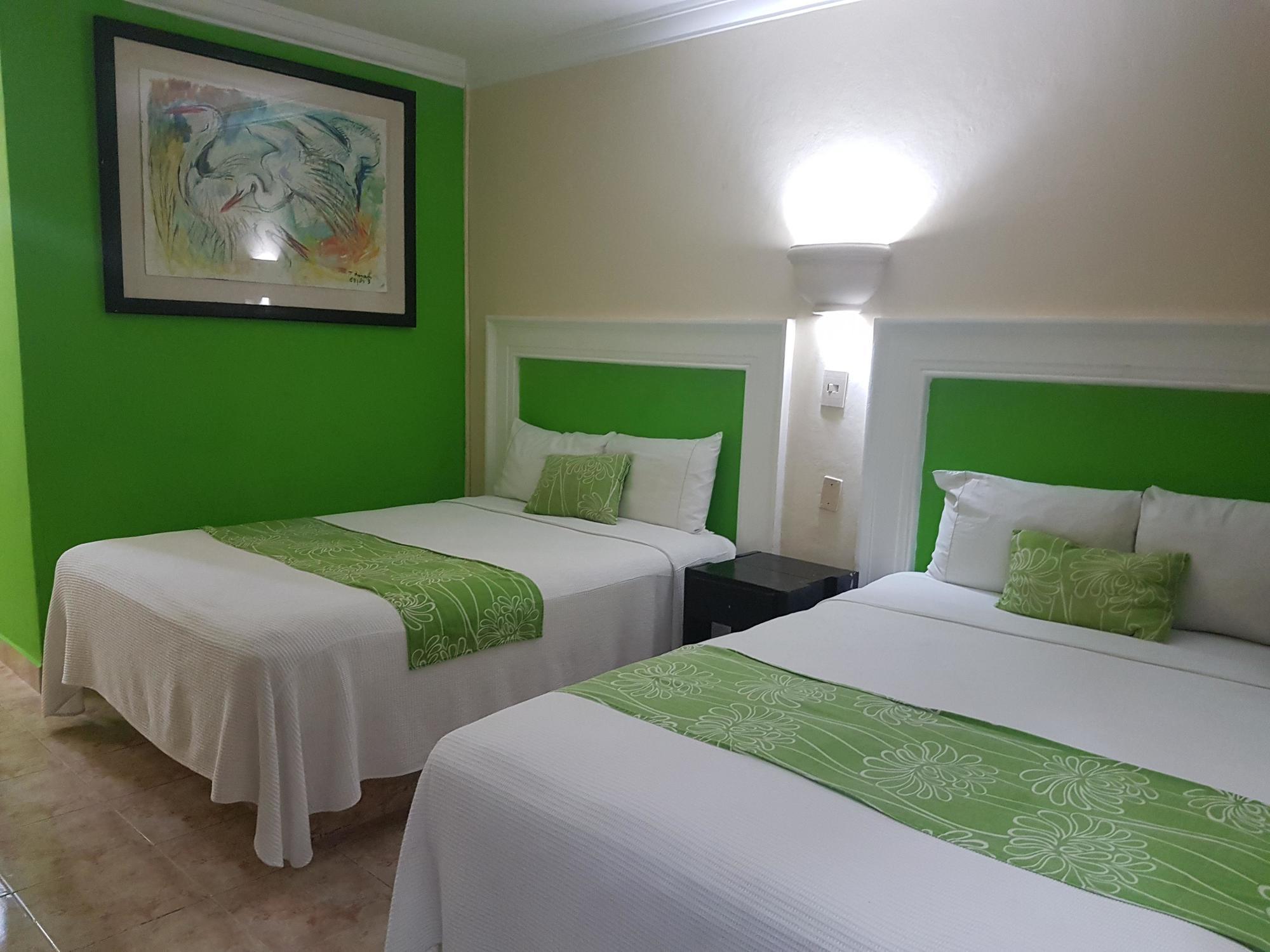 Hotel Hc Internacional Канкун Екстериор снимка