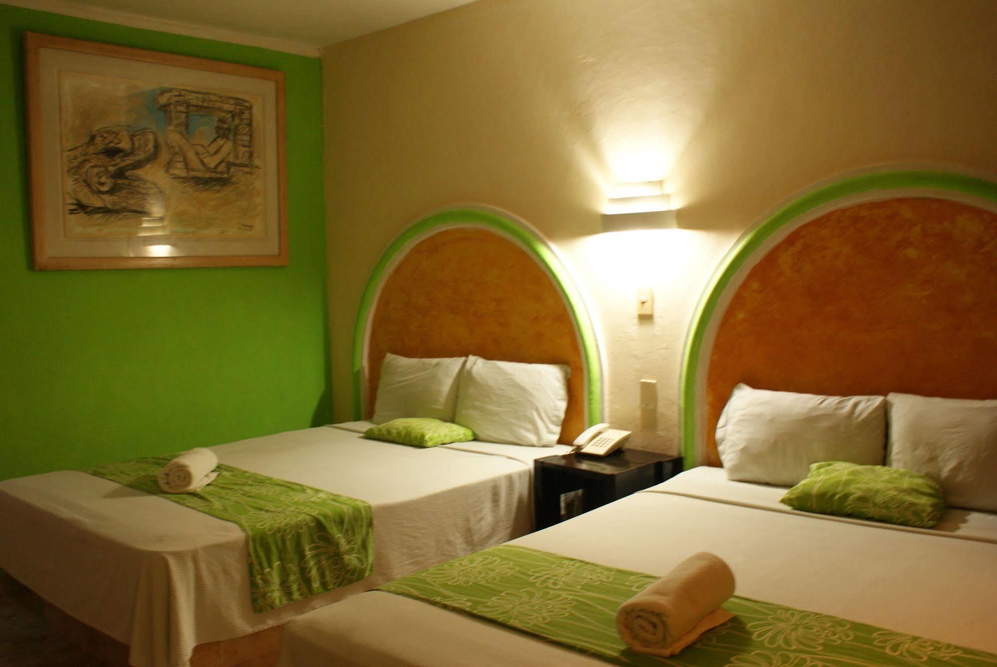 Hotel Hc Internacional Канкун Екстериор снимка