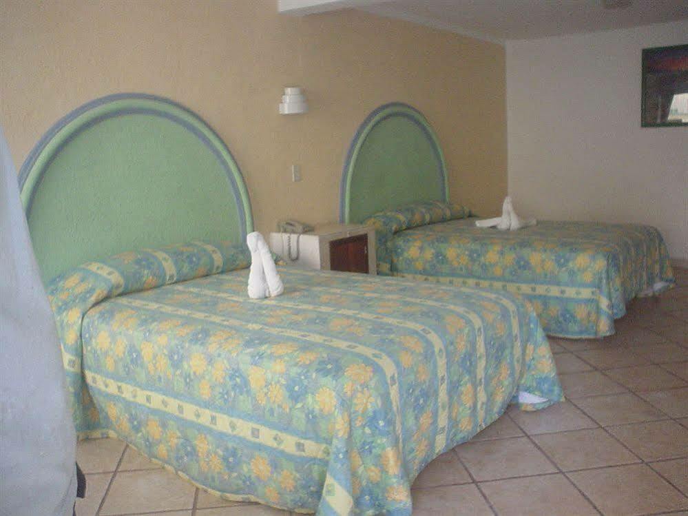 Hotel Hc Internacional Канкун Екстериор снимка
